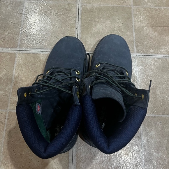 Snow shoes - Picture 1 of 3